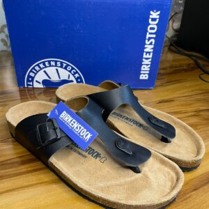 Birkenstock Gizeh Slides (Black)