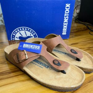 Birkenstock Gizeh Slides (Brown)