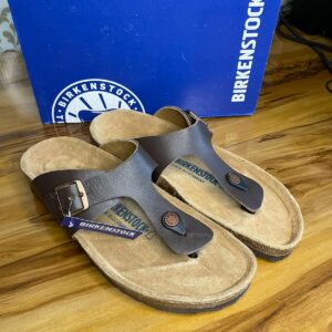 Birkenstock Gizeh Slides (Coffee)