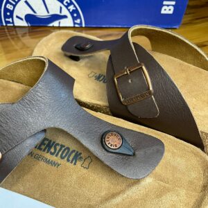 Birkenstock Gizeh Slides (Coffee)