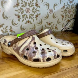 Crocs Classic Printed Clogs (Coffee Brown)