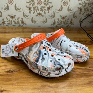 Crocs Classic Printed Clogs (Orange)