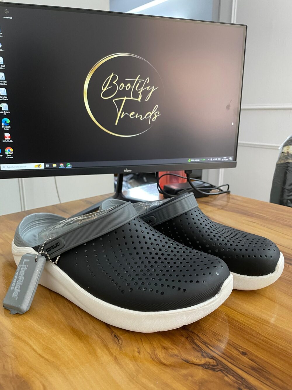 Crocs Literide Clogs (Black Grey)