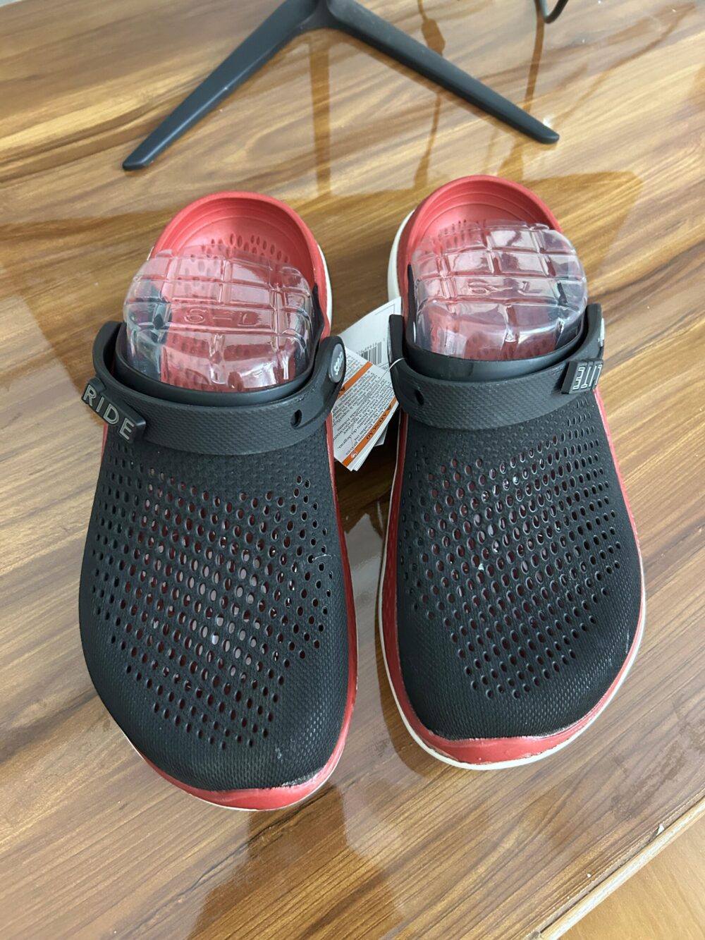 Crocs Literide 360 Clogs (Black Red) - Image 3