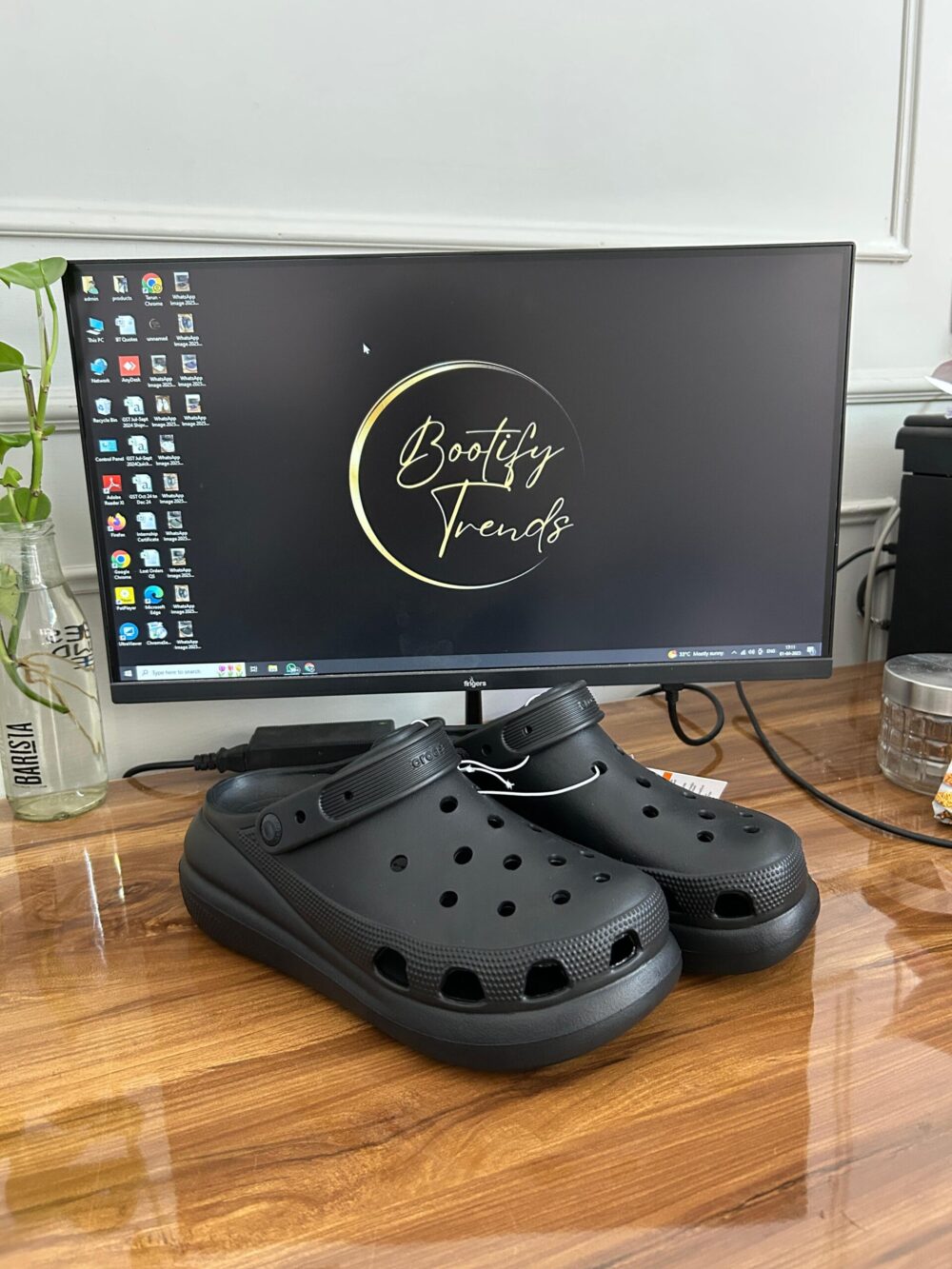 Crocs Classic Crush Clogs (Black)
