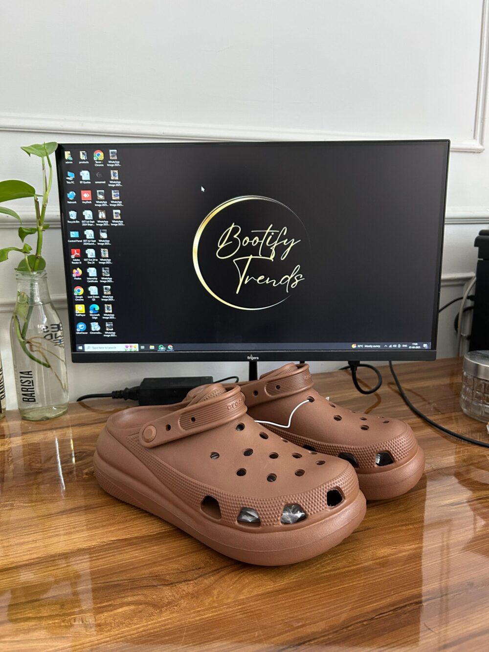 Crocs Classic Crush Clogs (Latte)