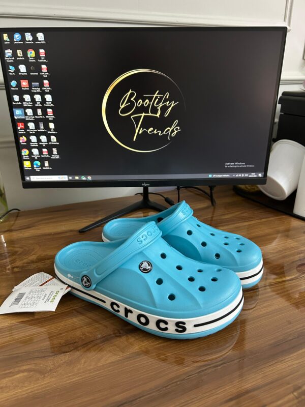 Crocs Bayaband Clogs (Sky Blue)