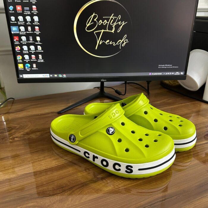 Crocs Bayaband Clogs (Parrot)