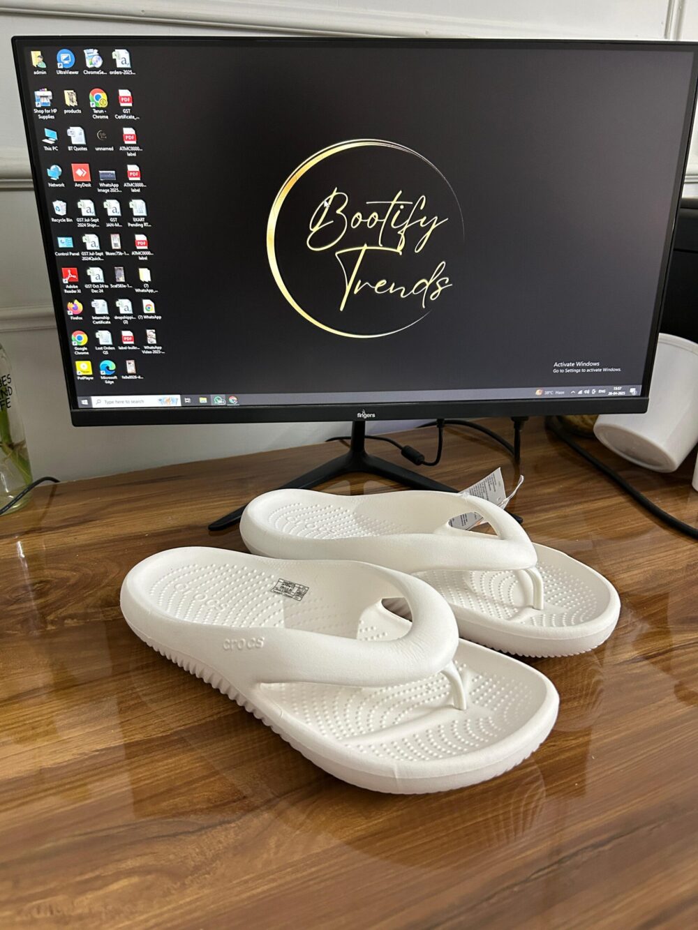 Crocs Mellow Flip Flops (White)