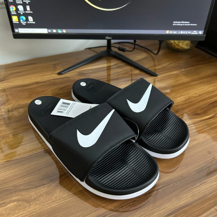 Nike Benassi Slides (Black)