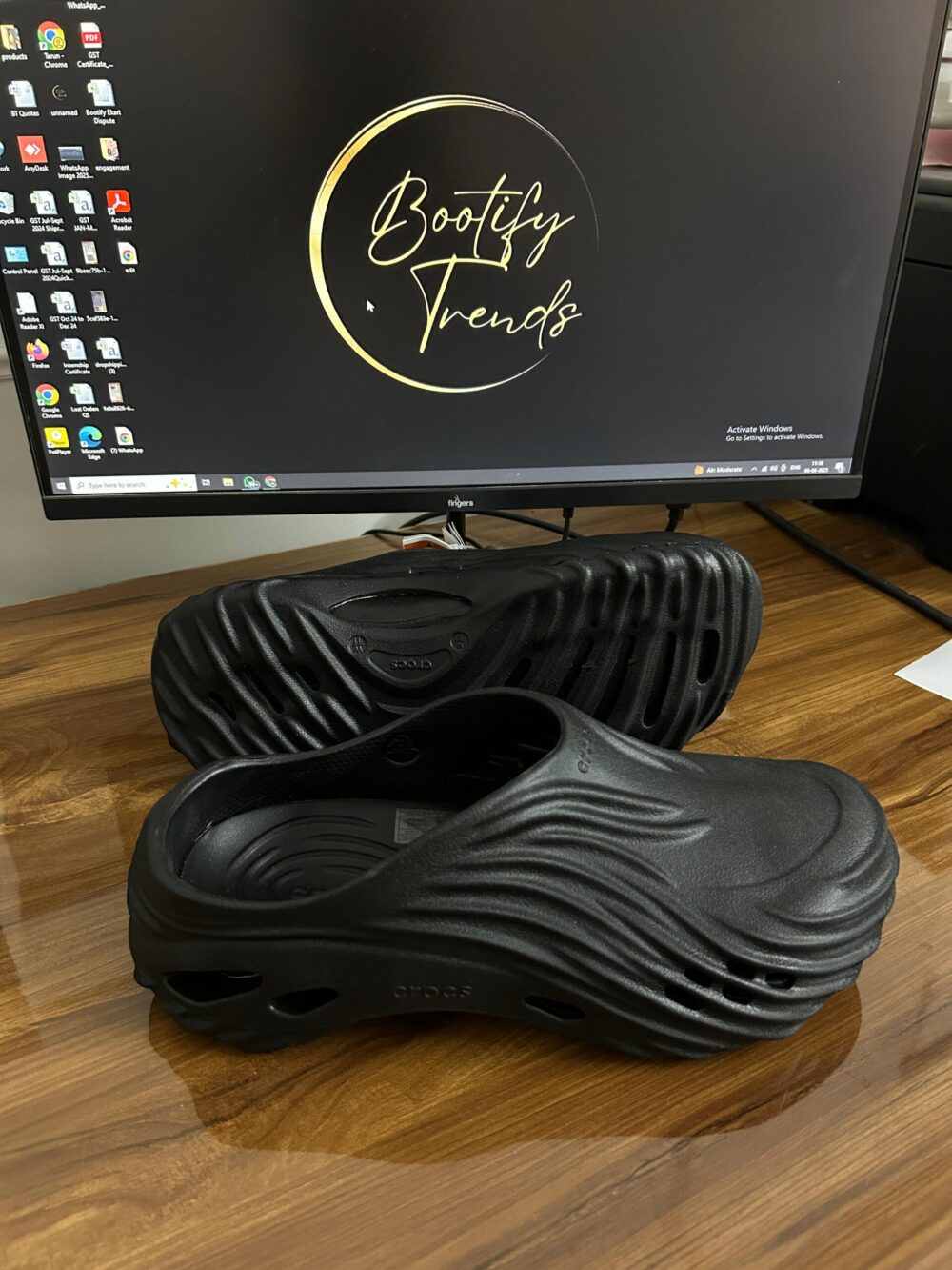 Crocs Echo Wave Clogs (Black) - Image 2