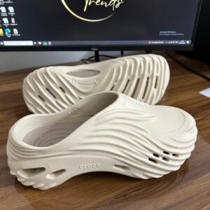 Crocs Echo Wave Clogs (Almond Tint)