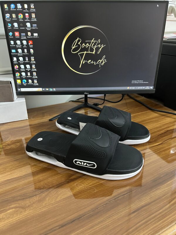 Nike Air Max Cirro Slides (Black/White)
