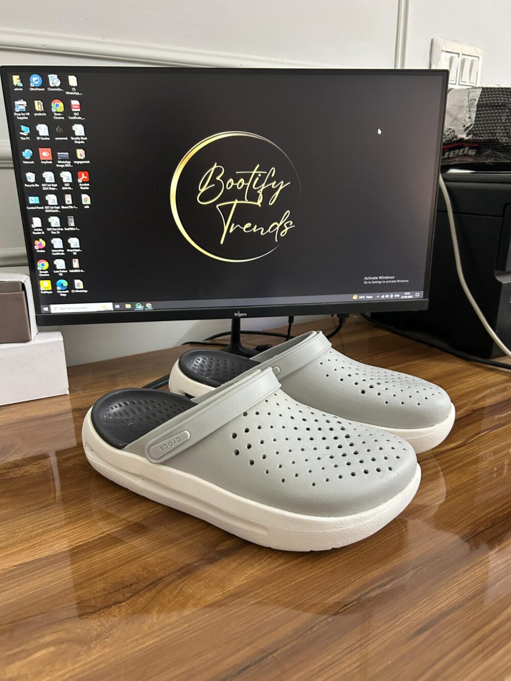 Crocs InMotion Clogs (Grey/Black)