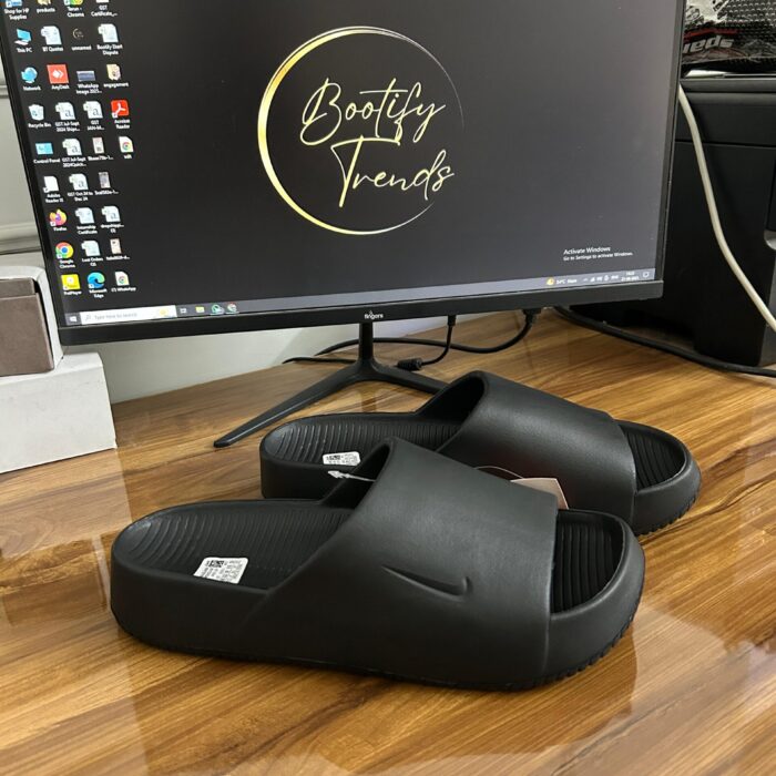 Nike Calm Slides (Black)
