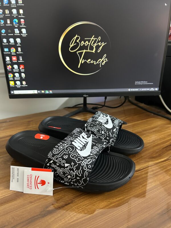 Nike Doodle Slides (Black)