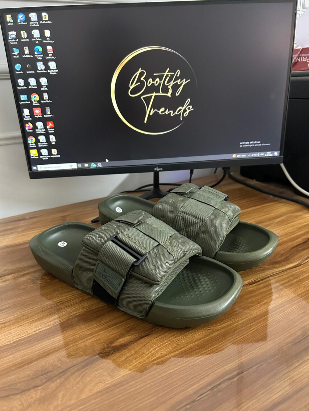 Nike Off Court Adjust Sport Wear Slides (Green)