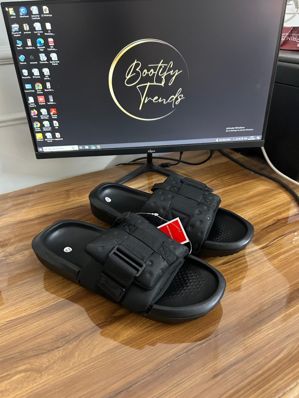 Nike Off Court Adjust Sport Wear Slides (Black)