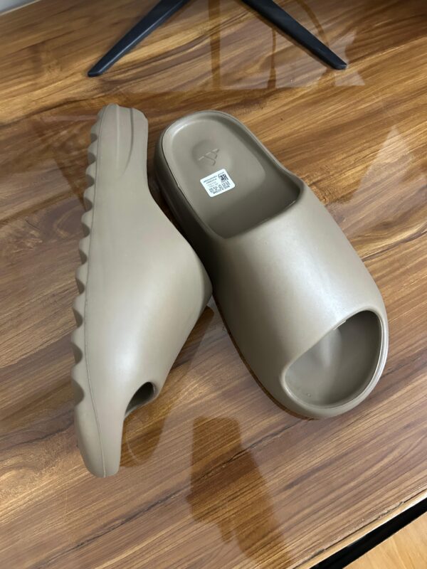 Adidas Yeezy Slides (Brown) - Image 3