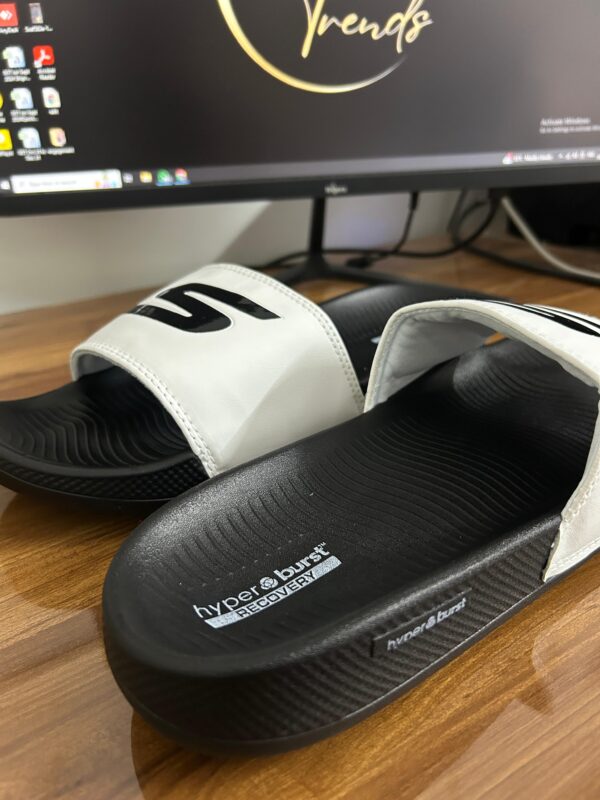 Skechers Hyper Burst Recovery Logo Slide (Black/White) - Image 3