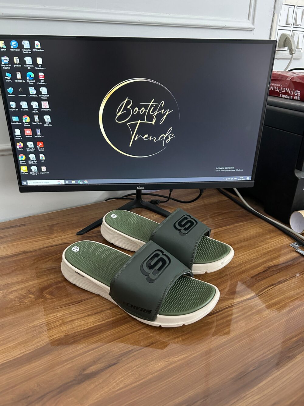 Skechers GOGA MAT Ultra Light Slides (Green)