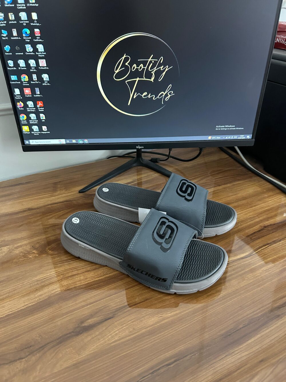 Skechers GOGA MAT Ultra Light Slides (Grey)