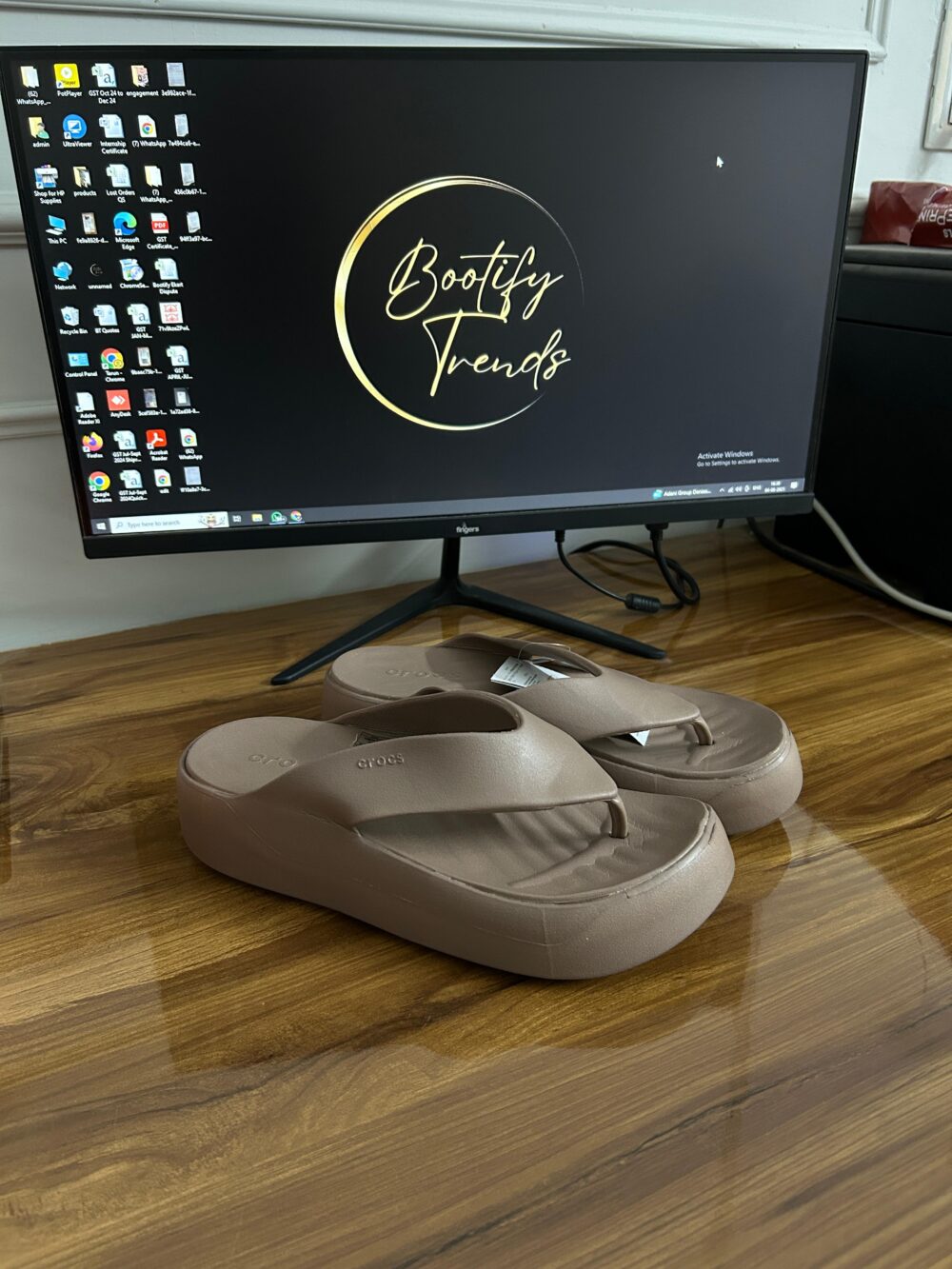 Crocs GetAway Platform Flip-Flops (Brown)