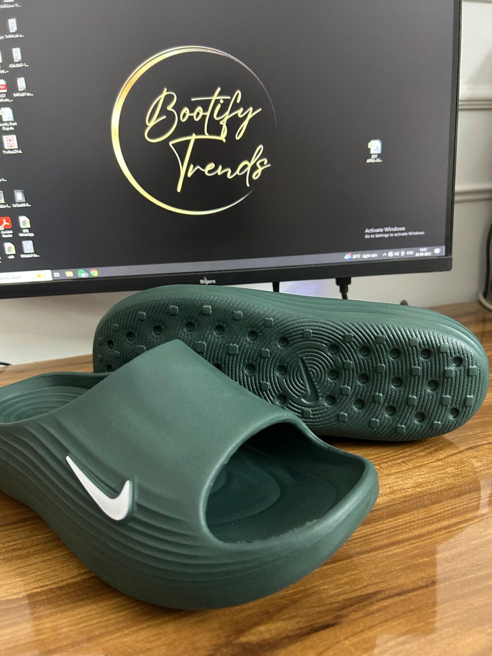 Nike ReactX Slides (Green) - Image 2