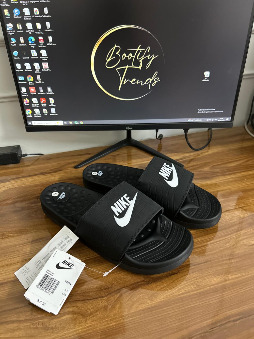 Nike Solar Soft Slides (Black)
