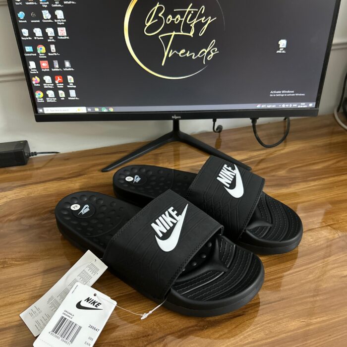 Nike Solar Soft Slides (Black)