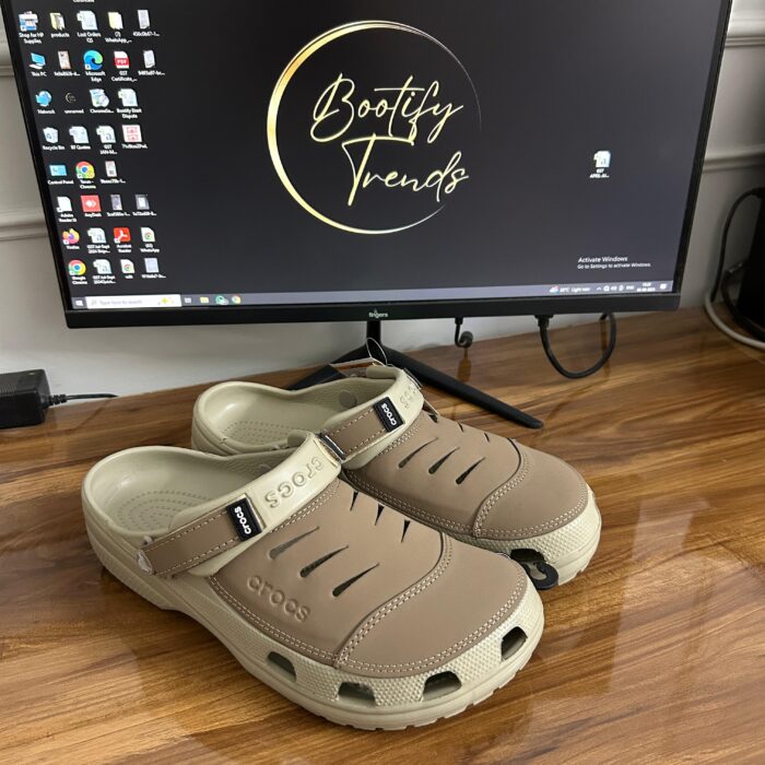 Crocs Yukon Clogs (Beige)
