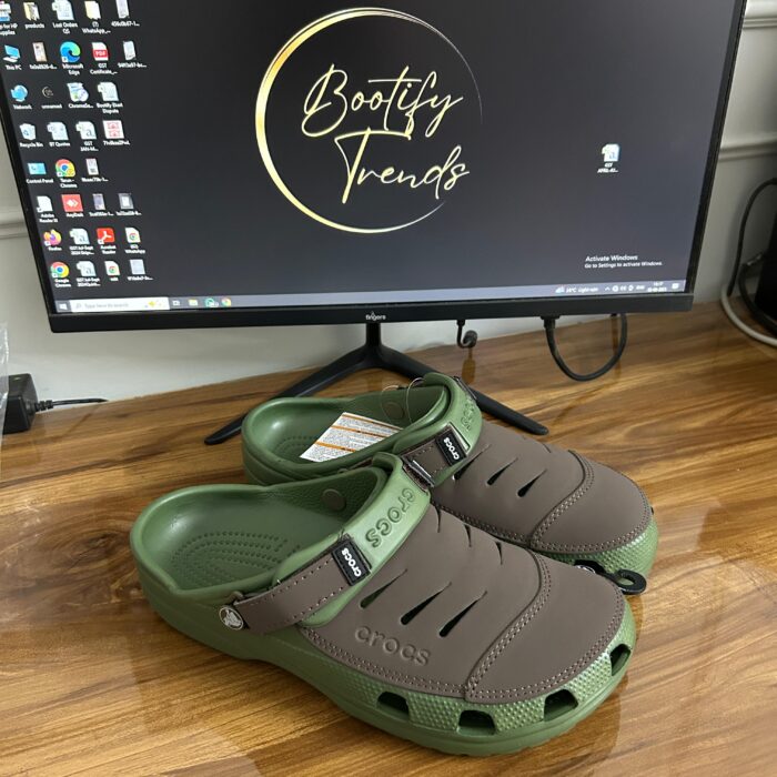 Crocs Yukon Clogs (Green)