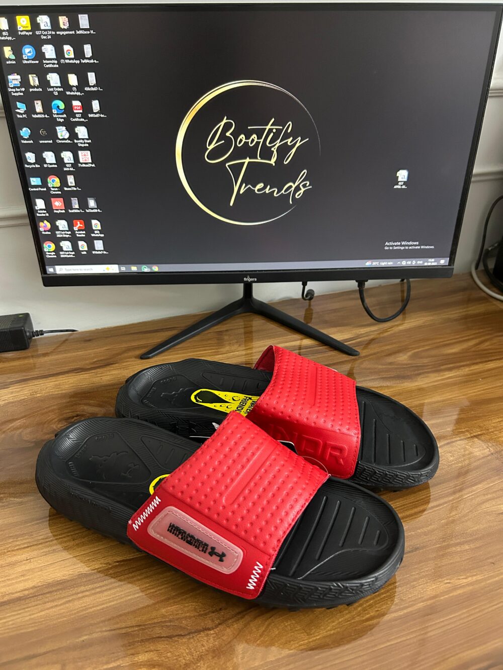 Under Armour Mercenary XI Slides (Red)