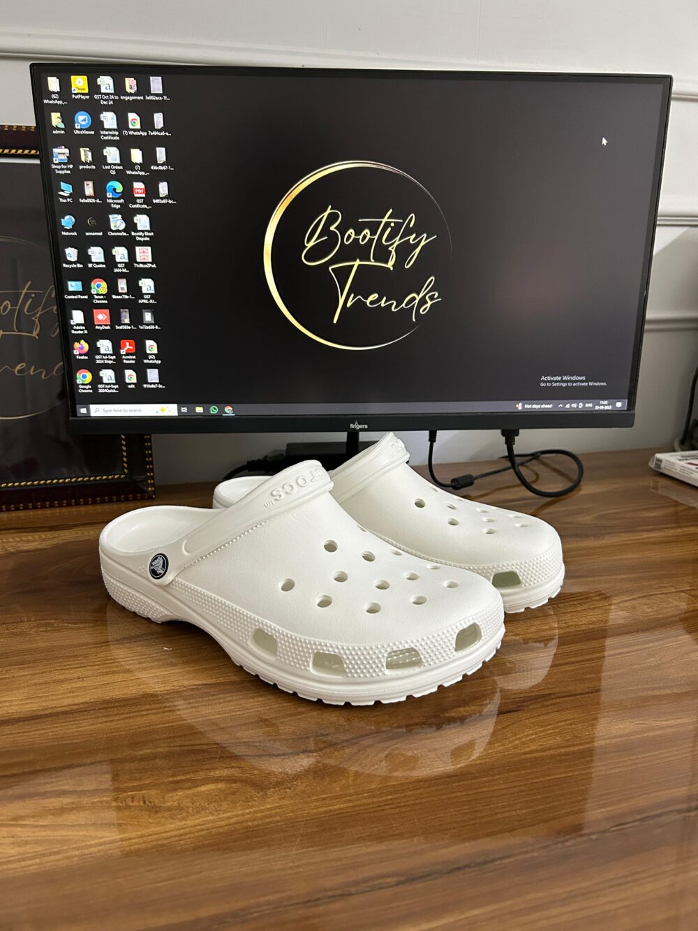 Crocs Classic Clogs (White)