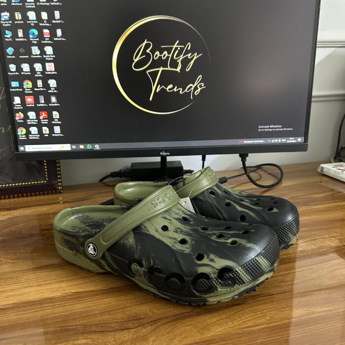 Crocs Baya Clogs (Army/Black)