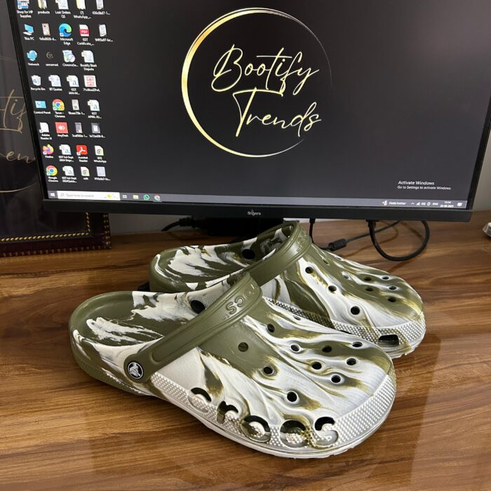 Crocs Baya Clogs (Army/White)