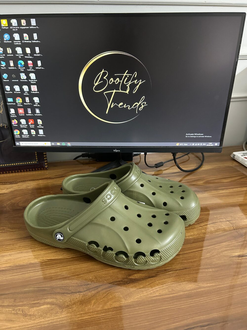 Crocs Baya Clogs (Army Green)