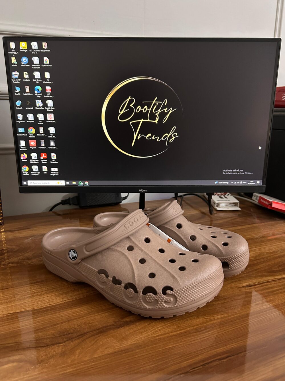 Crocs Baya Clogs (Brown)